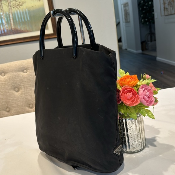 Authentic Prada tote bag - Picture 1 of 15